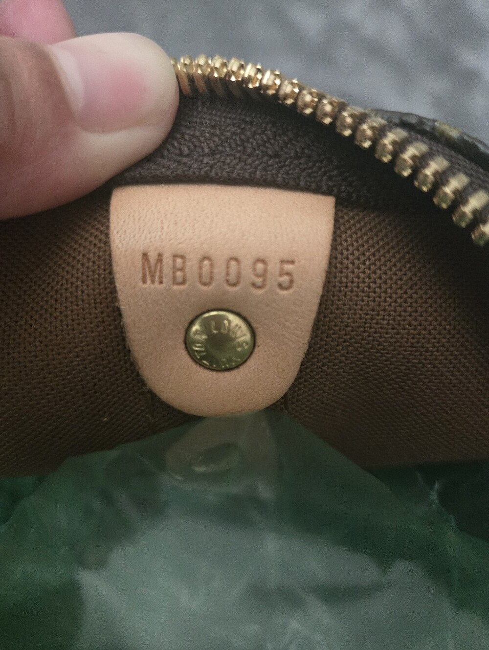 Louis Vuitton Keepall Bandouliere 50 - Picture 2 of 16